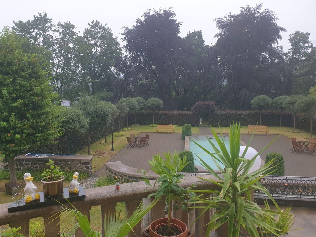 Villa Helios Campsite/Living in the Park