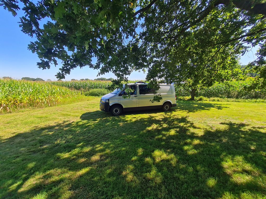 Farm on the dike path on the Oste