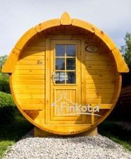 Una experiencia de acampada única en un barril-cama