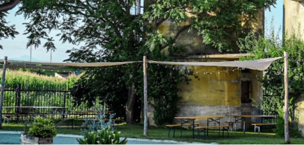 Cervecería agrícola en el parque del río Oglio