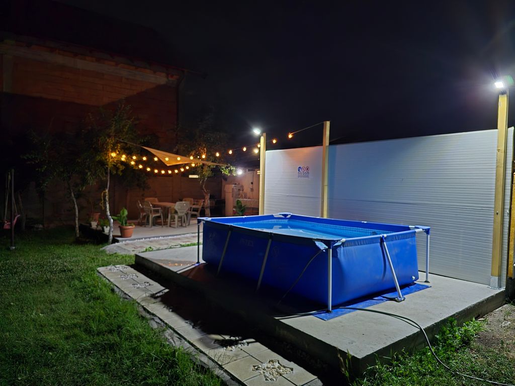 profiter de la Roumanie sur un petit camping à Busiasch