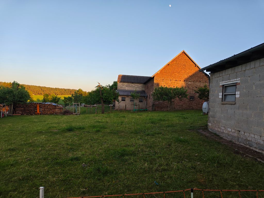 Schöner Hof mit Aussicht in der Eifel 
