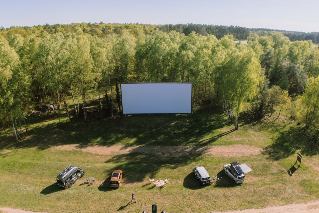 Passer la nuit dans un cinéma en plein air culte