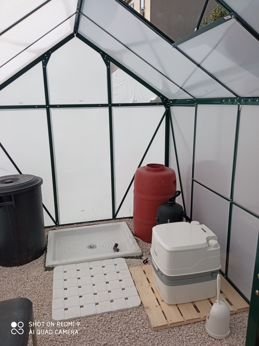 DAS BADEZIMMER
