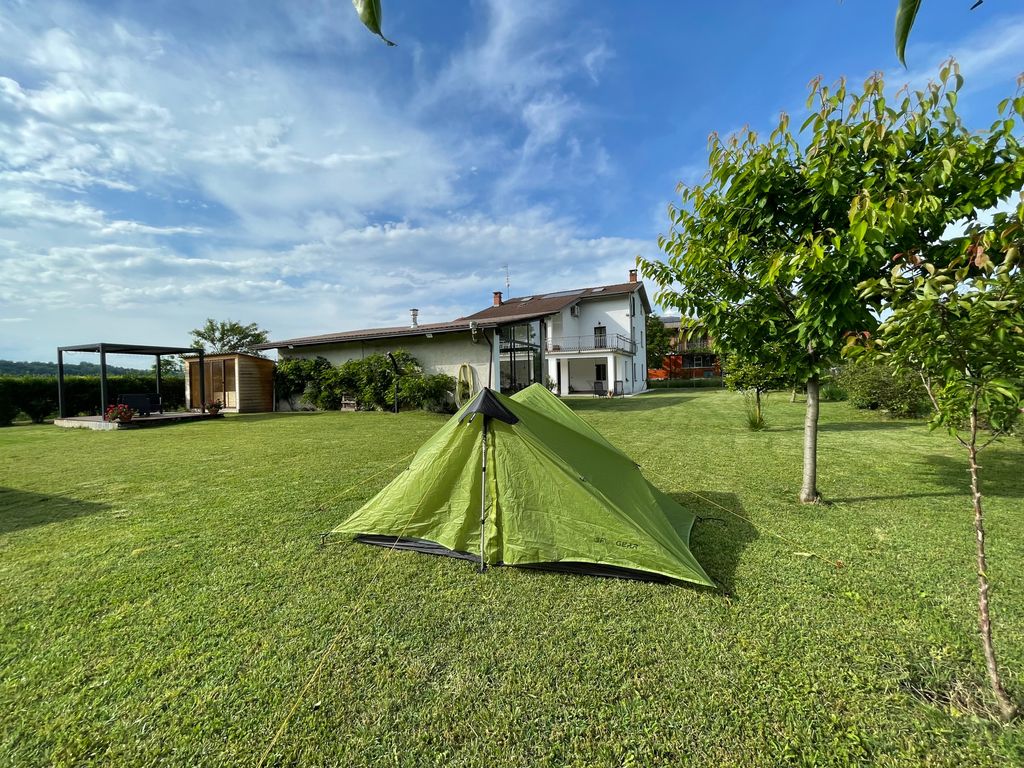 Casa di Nana: Grande prato in Piemonte