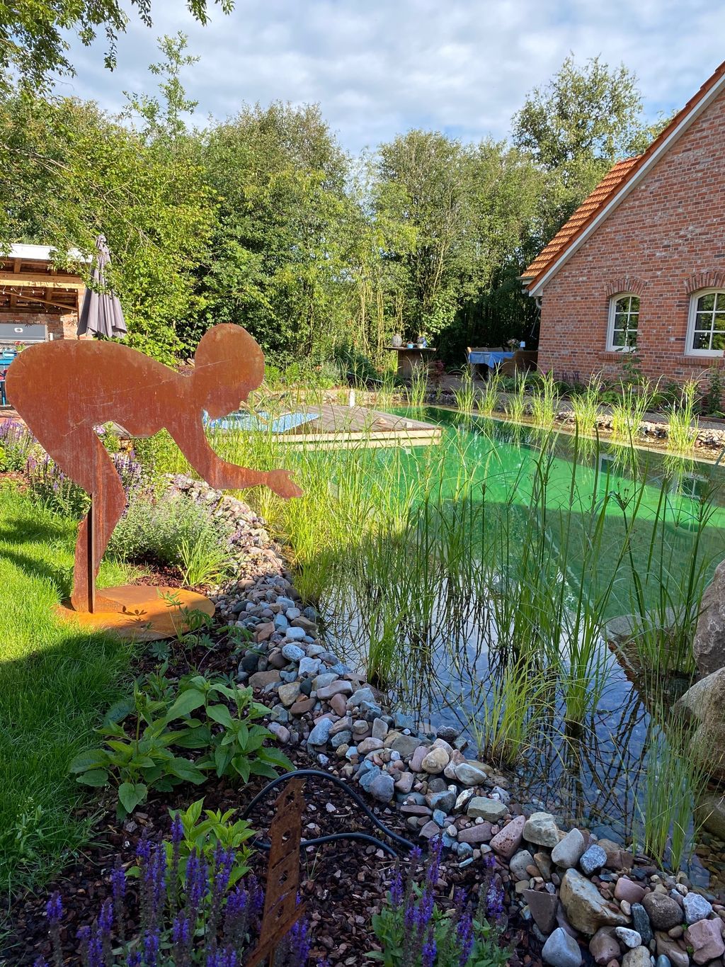 Acampar junto al bosque en Frisia Oriental