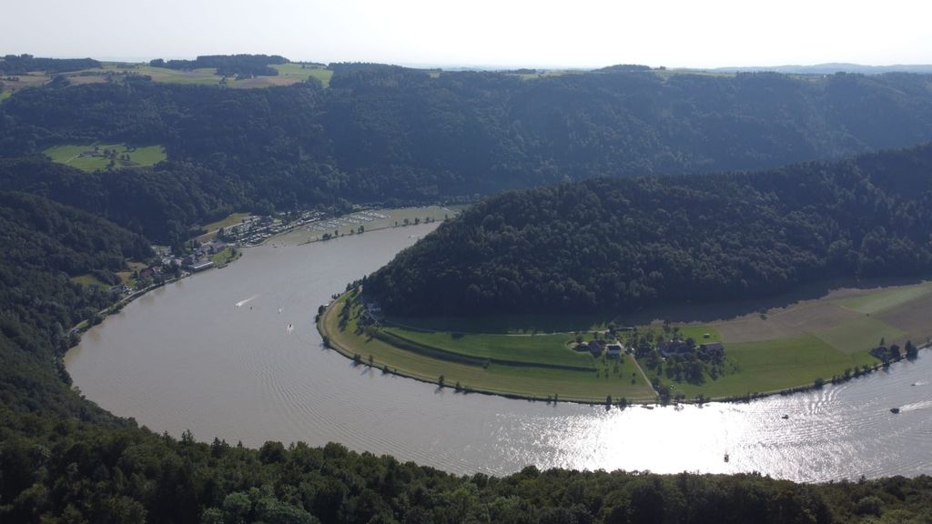 Vacation on the organic farm on the Danube
