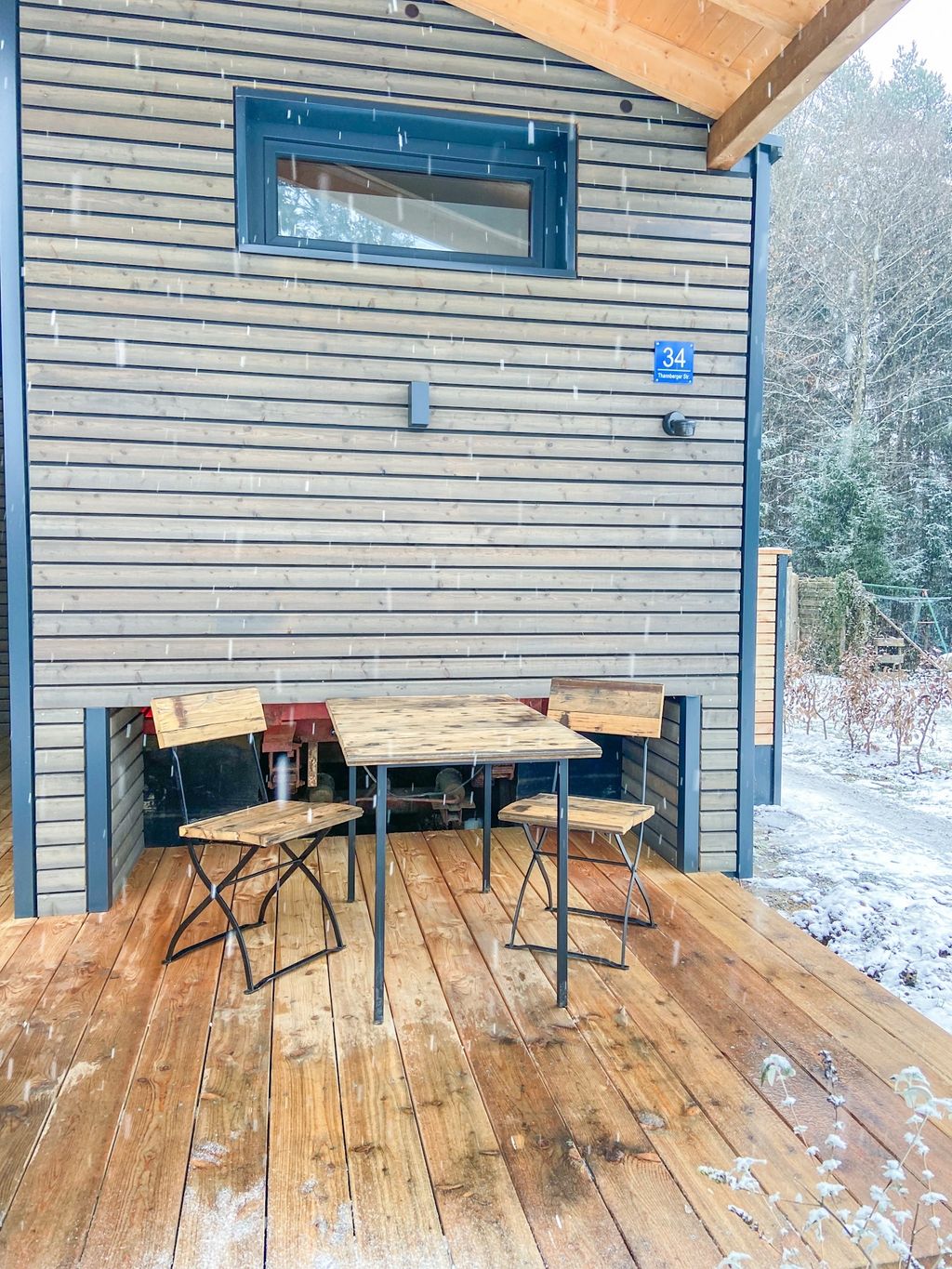 Trailer Cabin Lizzie- TinyLiving al borde del bosque y el lago