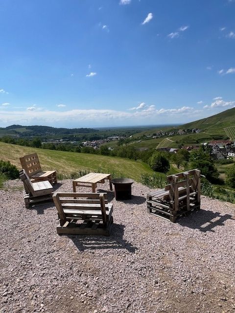 Emplacement panoramique avec vue sur la vallée du Rhin/les Vosges