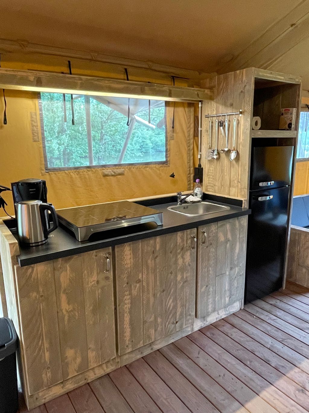 Glamping in the Hunsrück: An Idyllic Natural Setting by the Water