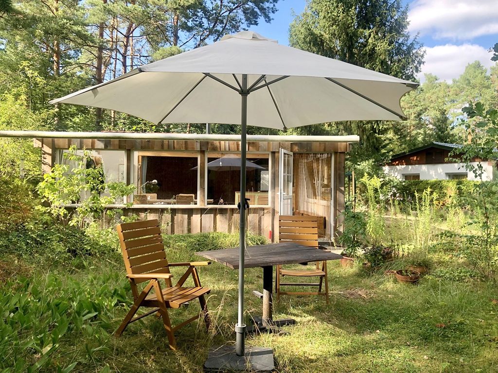 Cabane au bord du lac dans la forêt : à 90 minutes de Berlin