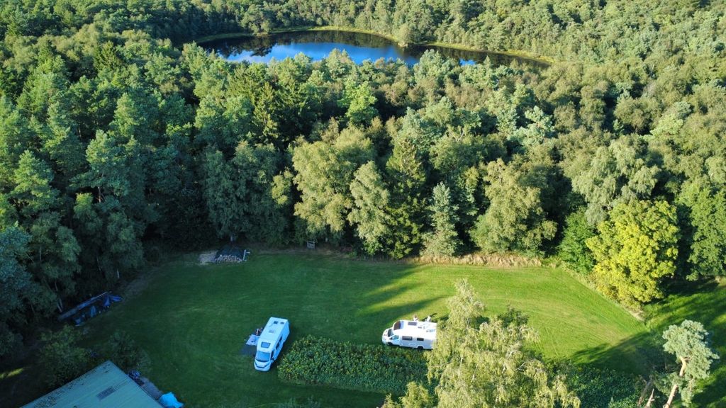 Idyllischer Stellplatz am Birkensee Lünebg. Heide