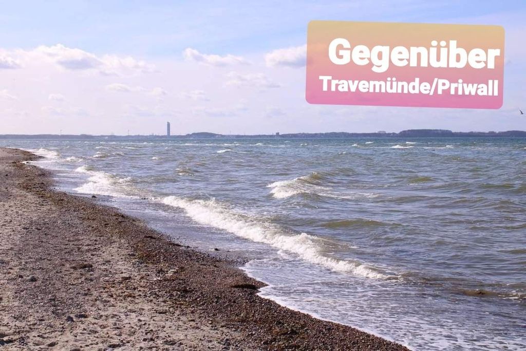 kleines Holzhaus an der Ostsee 