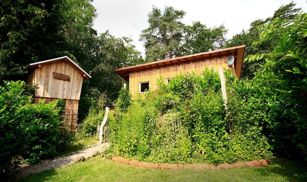 Nachhaltiges Loft mit Dachterrrasse im Wald