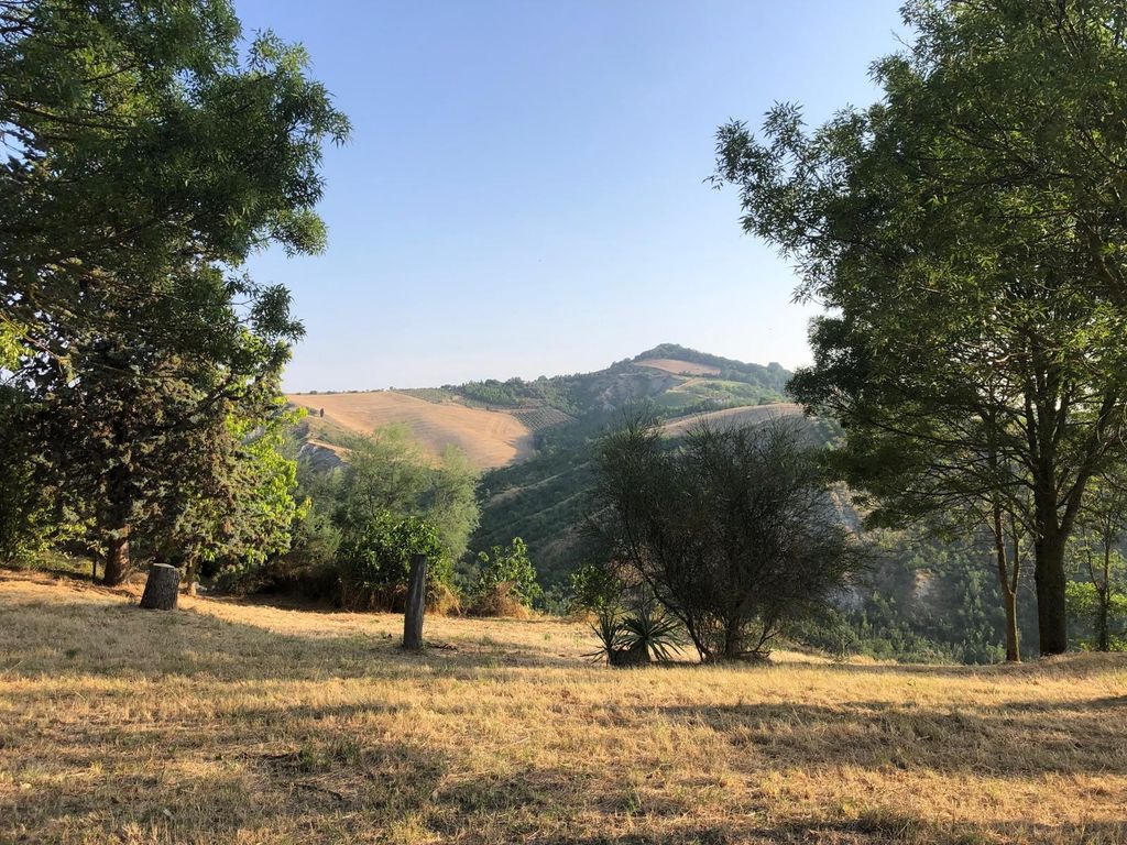 Arrêt dans les collines près de Castel S. Pietro