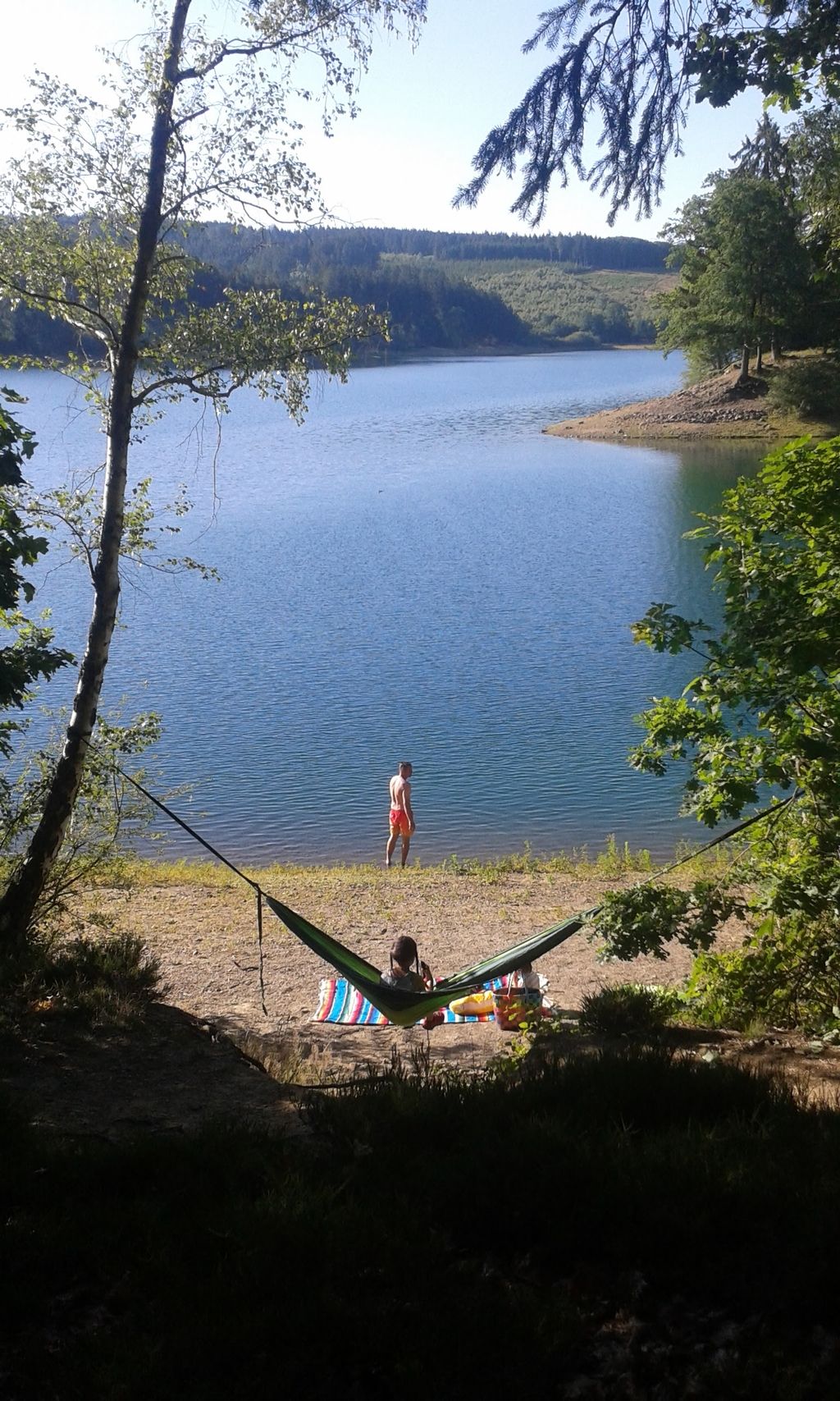 Vicino al lago e alla foresta nel Sauerland