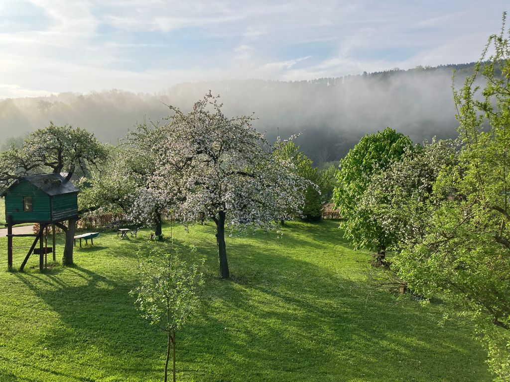 A garden retreat between Heaven and Paradise