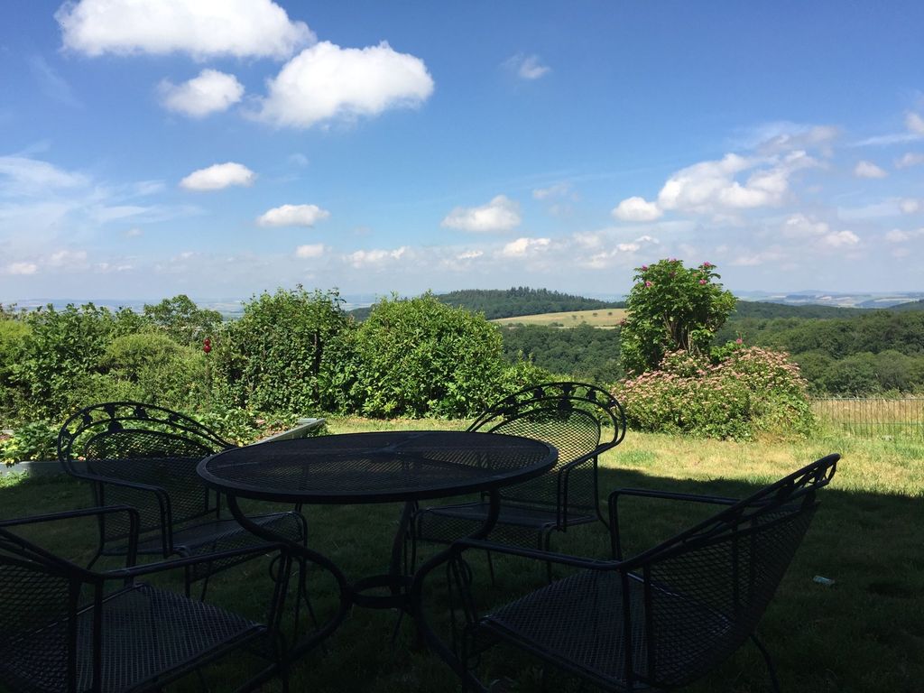 Bellissimo campeggio con vista sulla Mosella e sull'Eifel