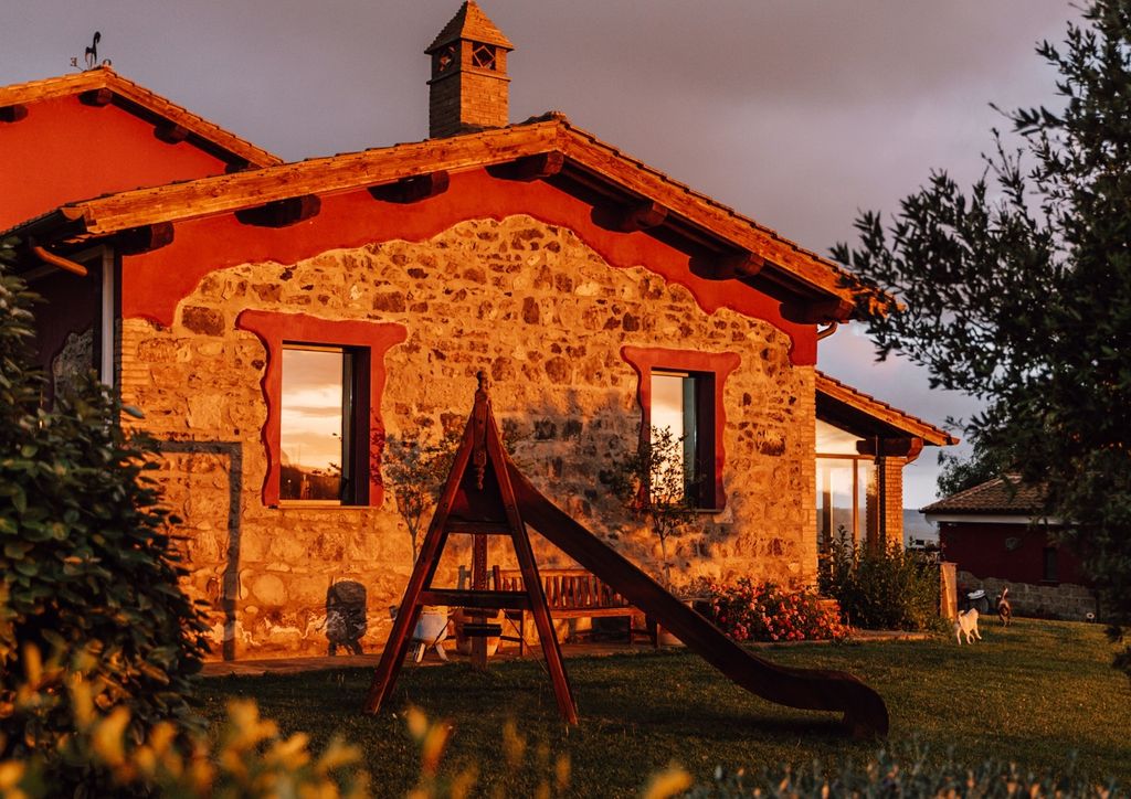 Parcela con vistas abiertas cerca del arroyo