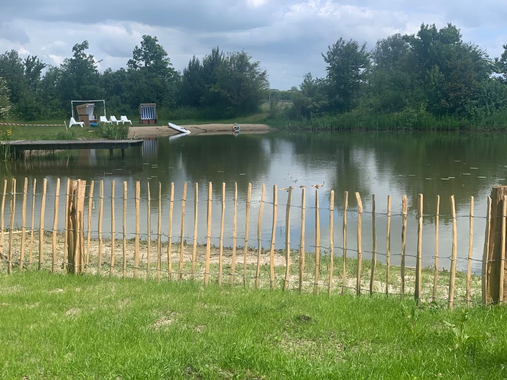 "Seeblick 2" directly at the in-house swimming pond