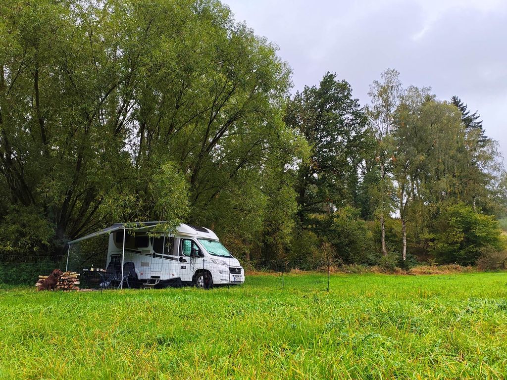 Consejo para acampar: pequeño valle junto al arroyo