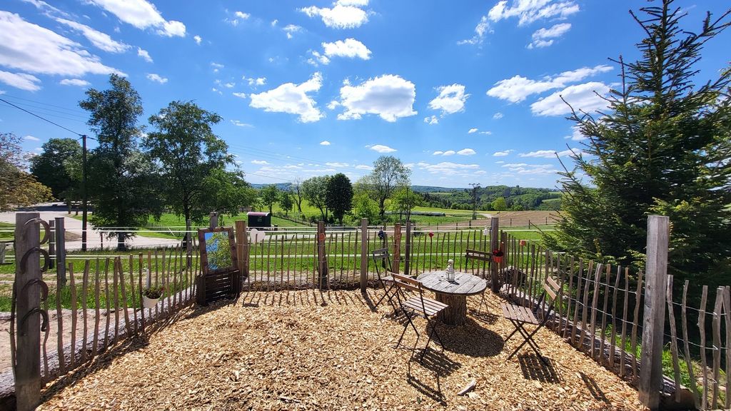 "Unterm Walnussbaum" am Rande vom Westerwald