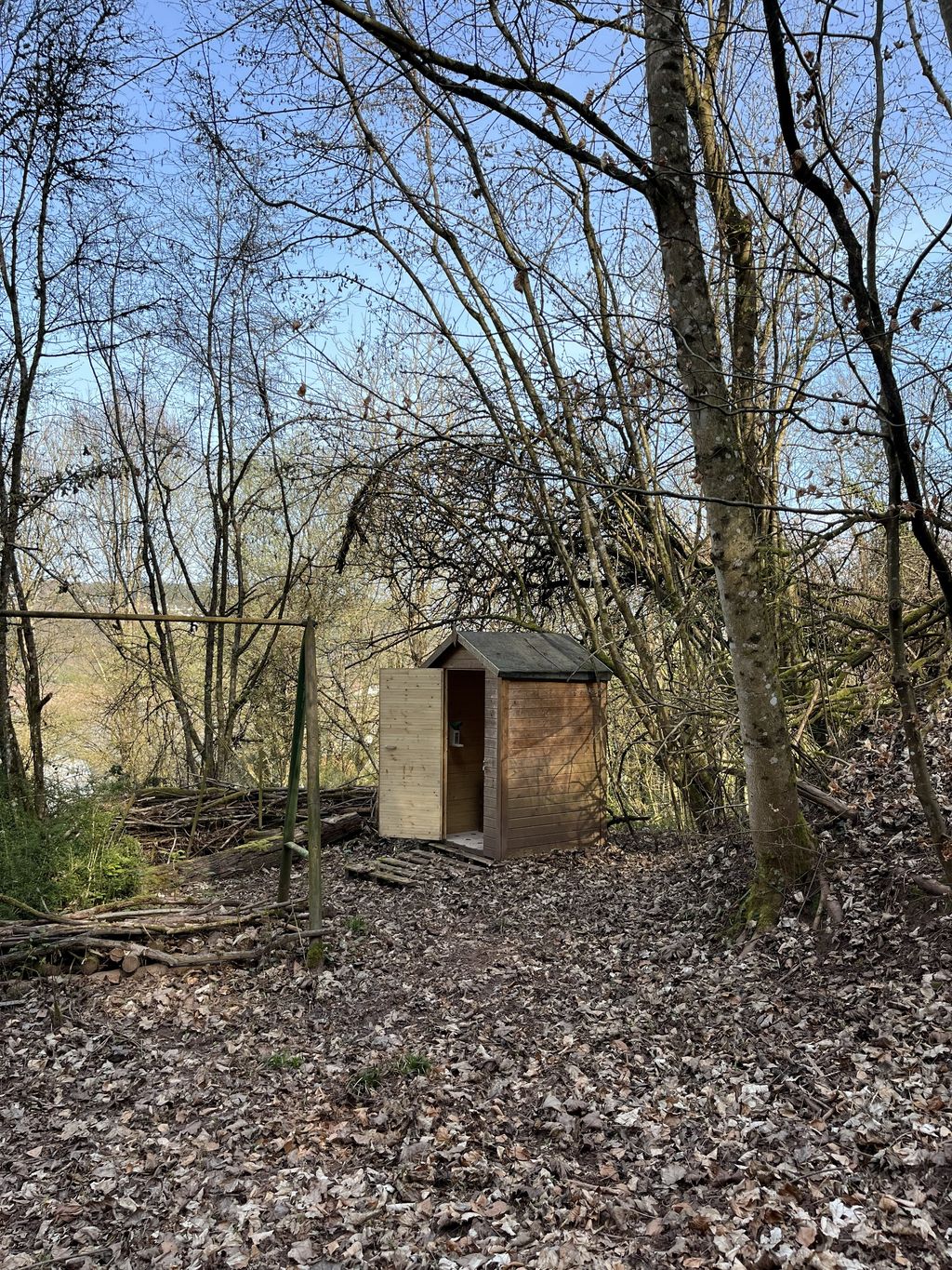 Composting toilet