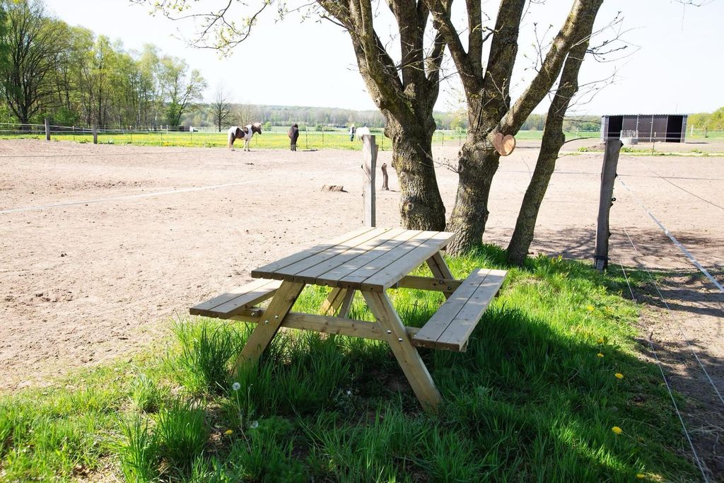 Acampar en el jardín, a las afueras de la landa de Lüneburg