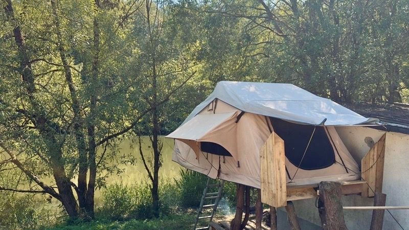 Das Nest - unser Dachzelt mit direkter Seelage
