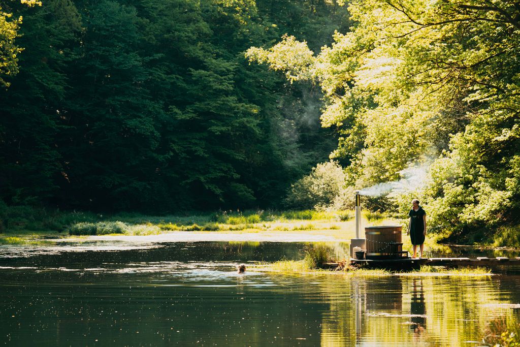 Direkt am See mit Hot Tub im Pfälzerwald