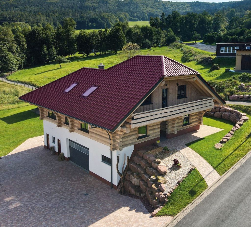 At the log cabin in the Spessart on the edge of the forest