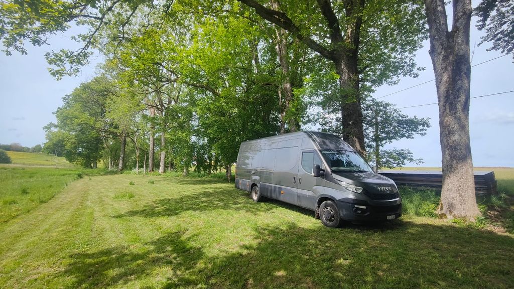Natur-Idylle in Frankreich: Stellplatz am See