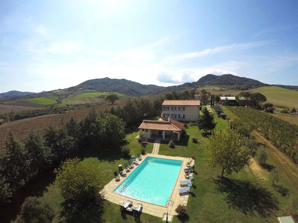 Relaxing camping in authentic Tuscan farmhouse