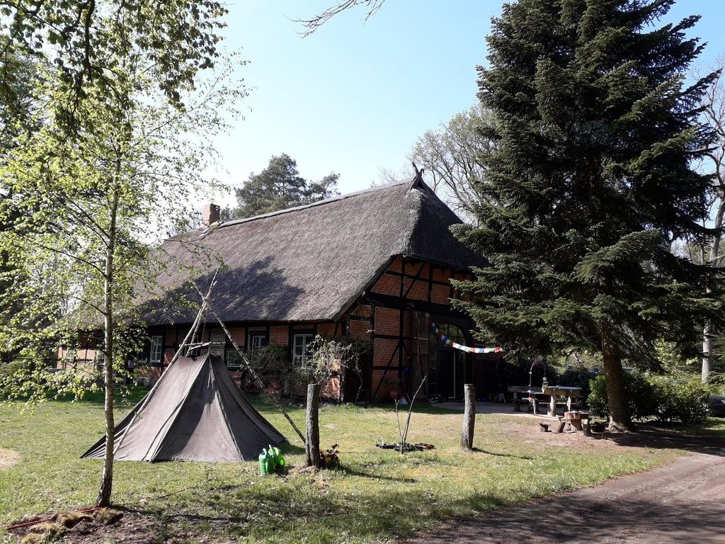 Mitten in der Natur - Wald und See vor der Tür