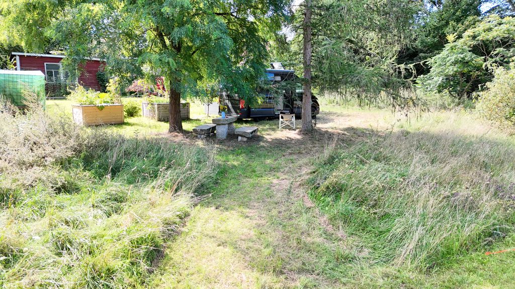Piazzola "Stonehenge" sul lago vicino a Rheinsberg