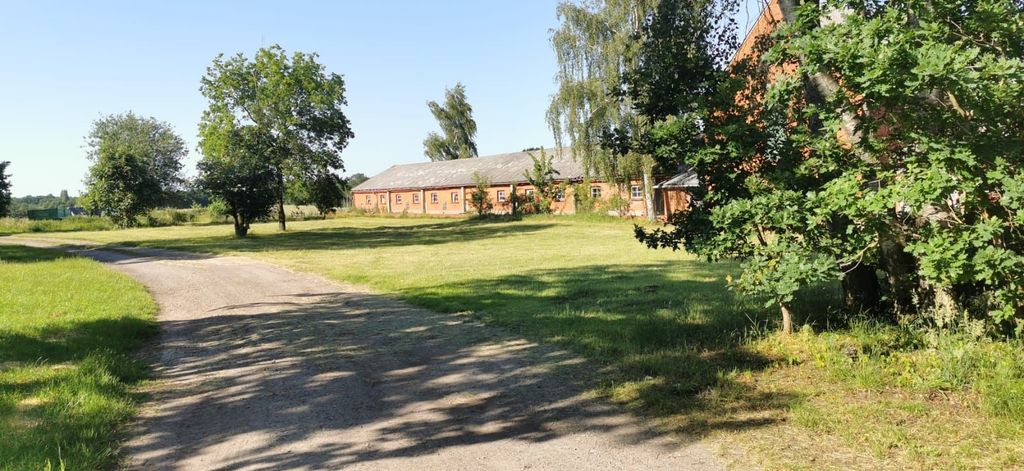 In Alleinlage am privaten Kutschenmuseum