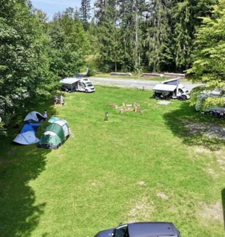 Camping idyllique à la ferme près du Daxberg