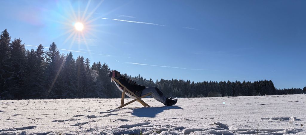 Camping sur l'alpage et au bord du ruisseau à 800 mètres d'altitude