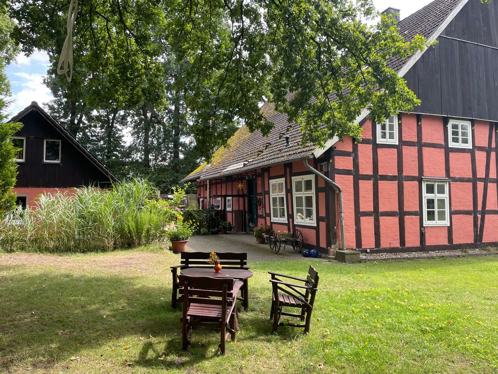 Camping under oak trees on the farm "Hofglück