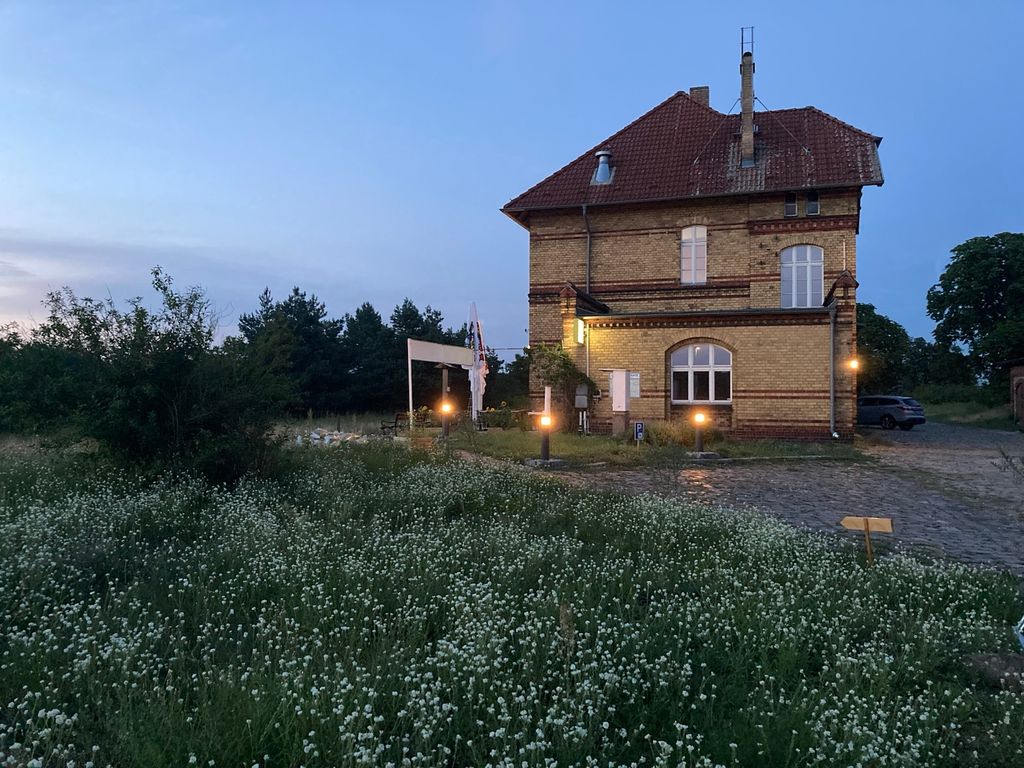 Zelten am alten Bahnhof: Naturidylle Fläming