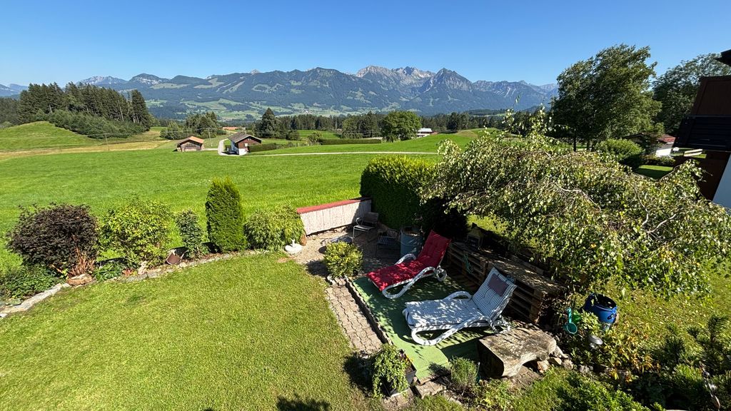 Secluded location with a view of the Alps in the Allgäu