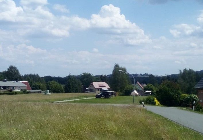 Autark Stellplatz mit Blick ins umliegende Gebirge