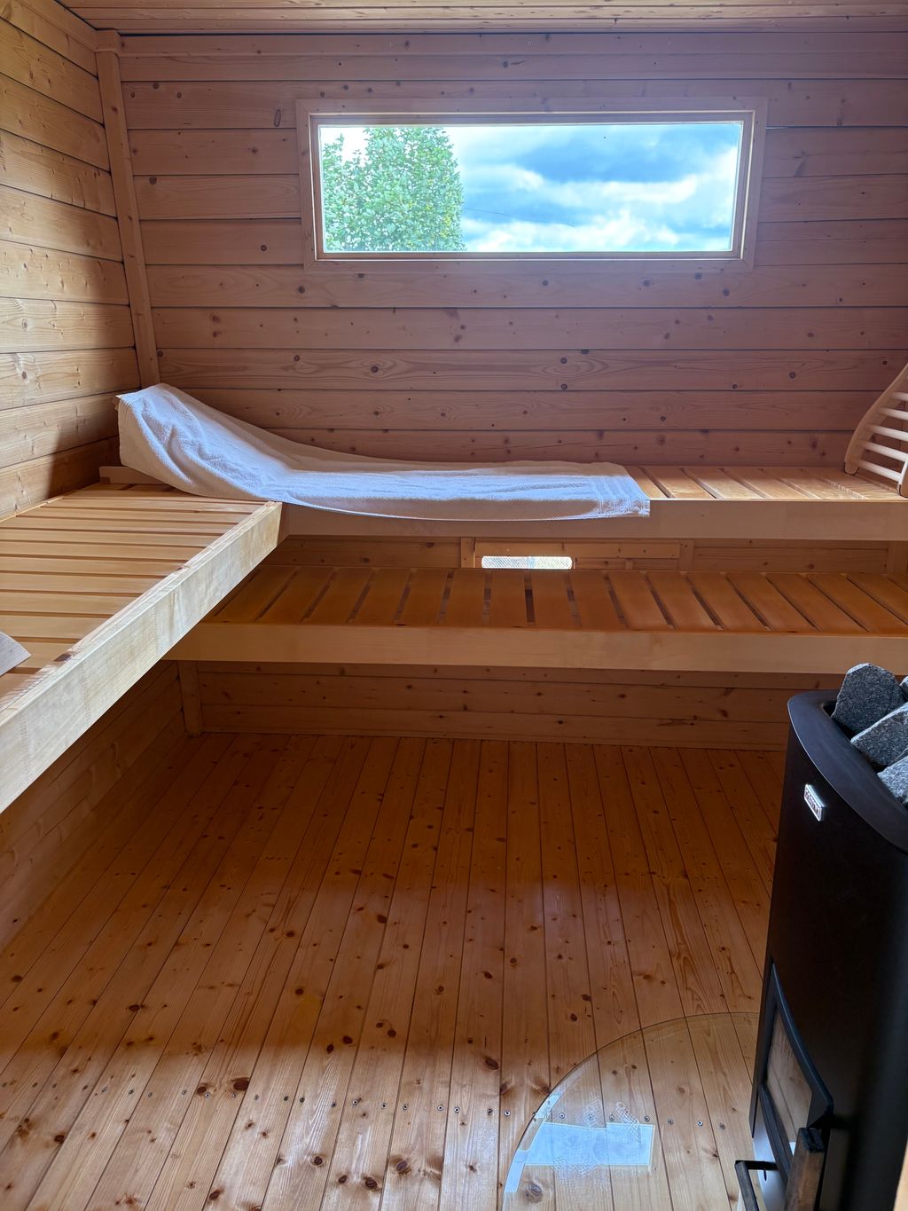 Bienestar en plena naturaleza con sauna y piscina