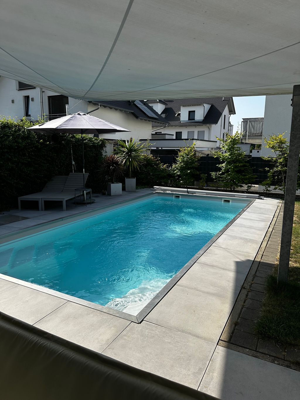 Pool, eigenem Bad, nur 5 min bis zur Autobahn A5