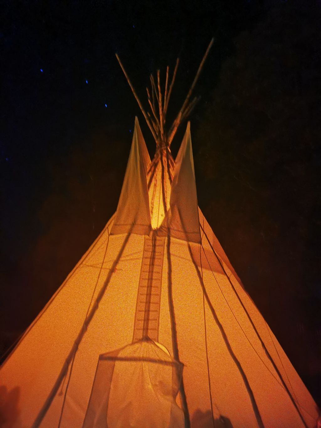 Pequeña casa con tipi en Baja Baviera