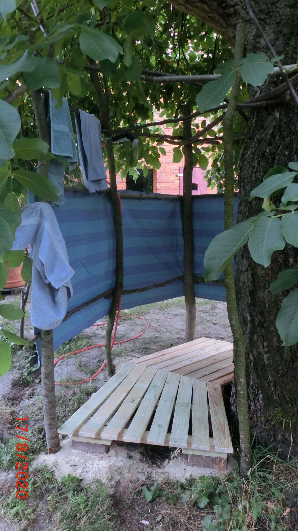 Camping hinterm Fachwerkhaus, nördliches Wendland 