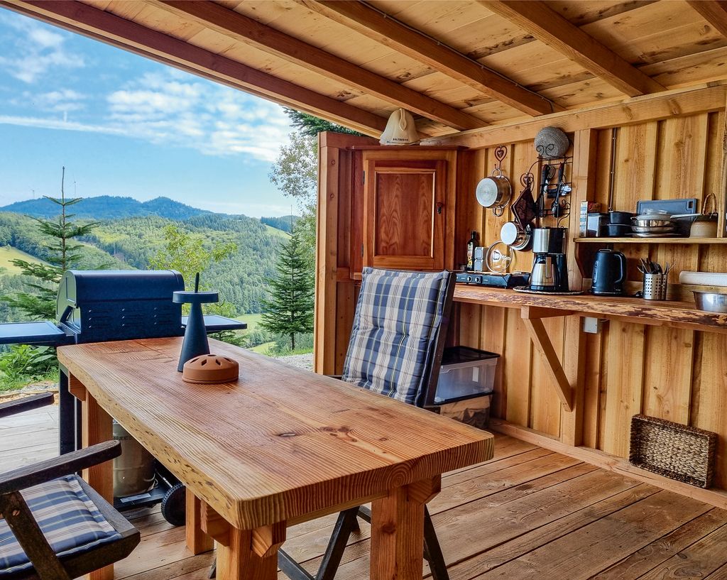 Raus aus dem Alltag - Rein ins Schwarzwald-Iglu