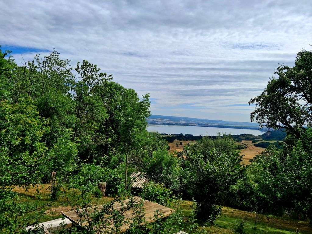 Place with lake view at the Kyffhäuser and Harz mountains