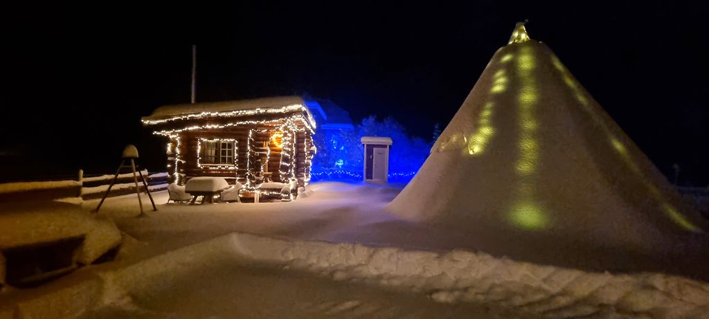 Accogliente e piccola baita in legno. Sauna, vasca idromassaggio. Si accettano cani