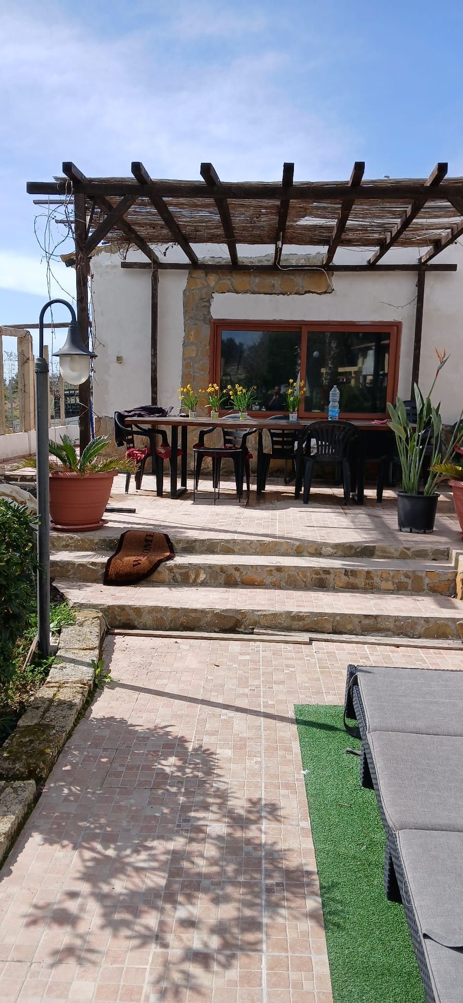 Tranquilo Glamping Villa con vistas a la piscina y terraza
